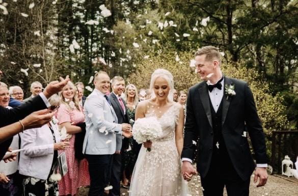 Timeless Blooms; a Dream Wedding for Chelsea & Craig at Brooklodge, Co.Wicklow