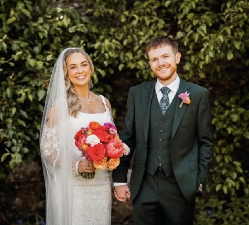 A Striking Wedding filled with Pops of Colour for Hannah & Donal at Martinstown House.